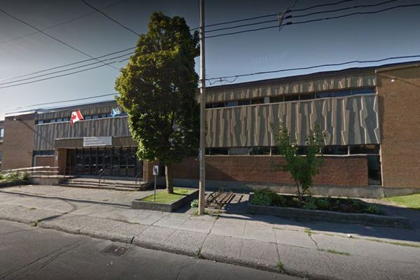 Trường Trung Học LaSalle Community Comprehensive High School - Montreal, Quebec, Canada